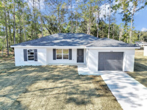 1280 Model - View of the home at the top of the driveay